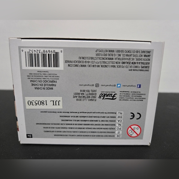 Funko Carmen Sandiego (Semi-Translucent) - Gamestop Exlusive #662 - Picture 7 of 7